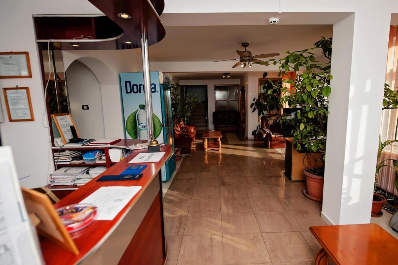 Pensiune Roua Arad Exterior foto