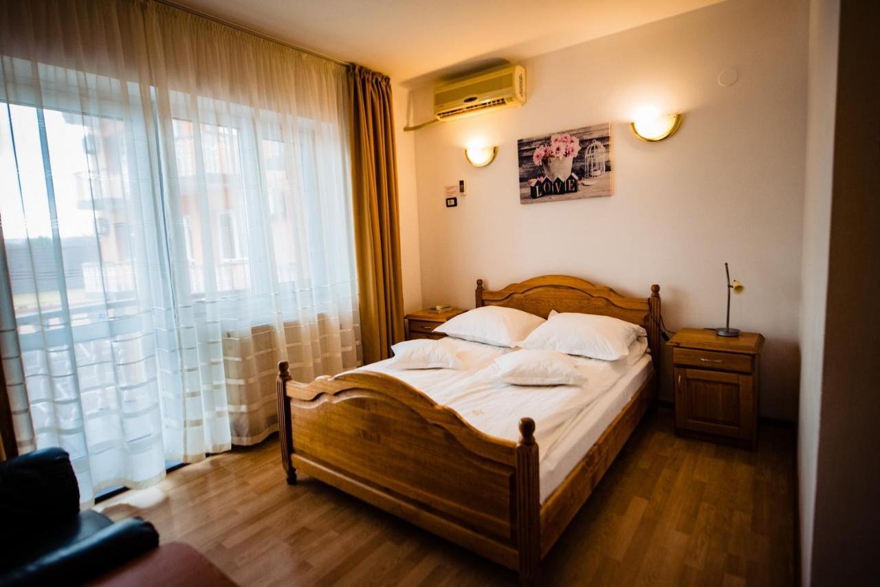 Pensiune Roua Arad Exterior foto