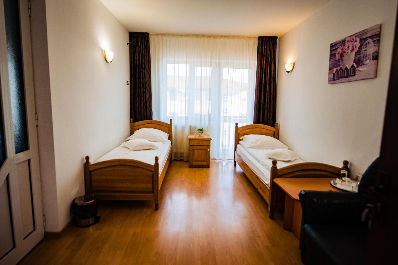 Pensiune Roua Arad Exterior foto