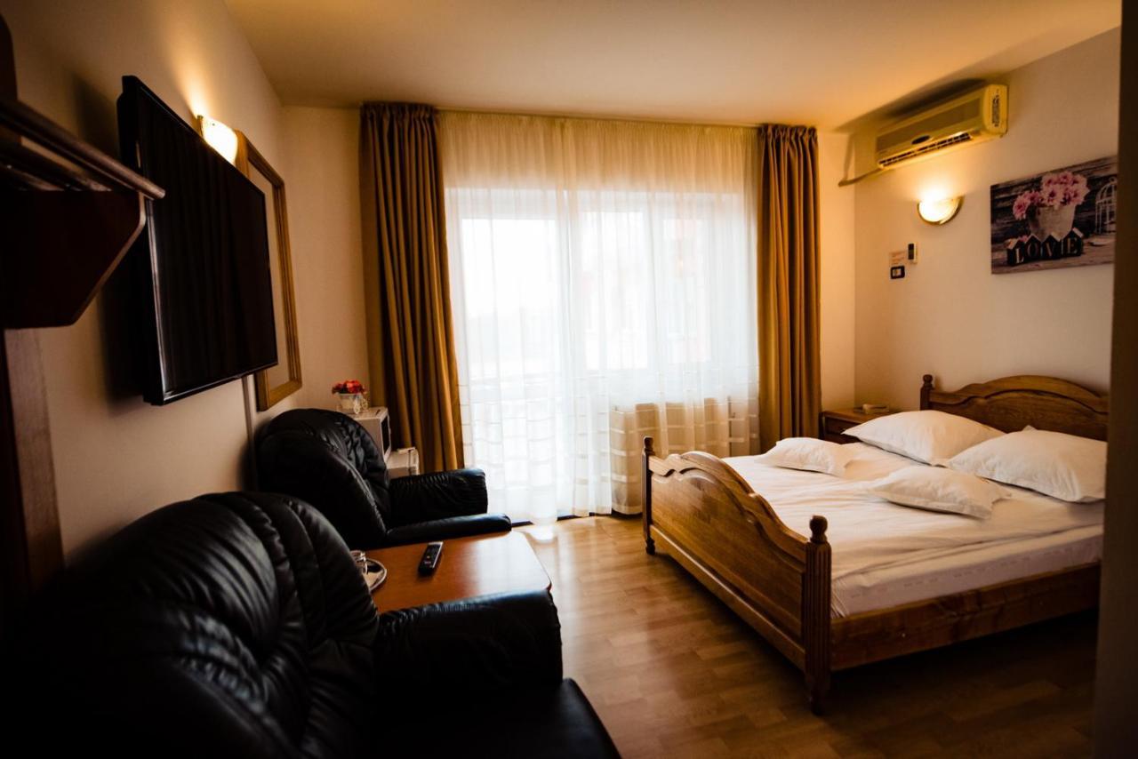 Pensiune Roua Arad Exterior foto
