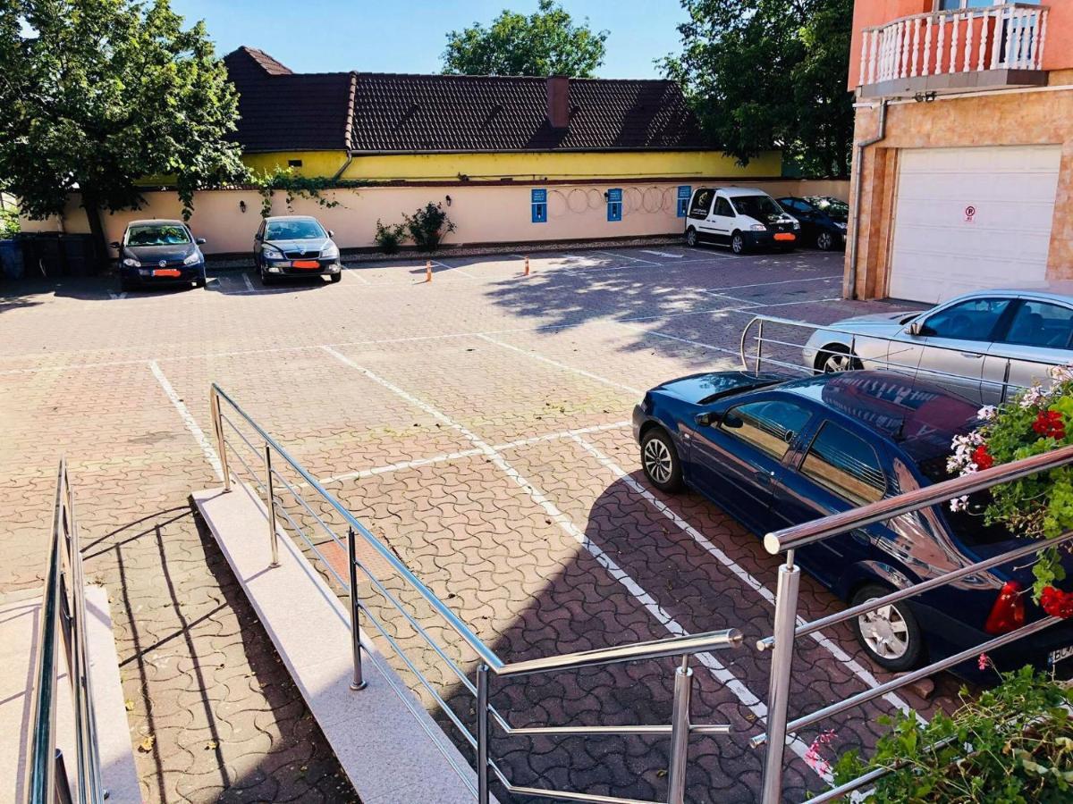 Pensiune Roua Arad Exterior foto